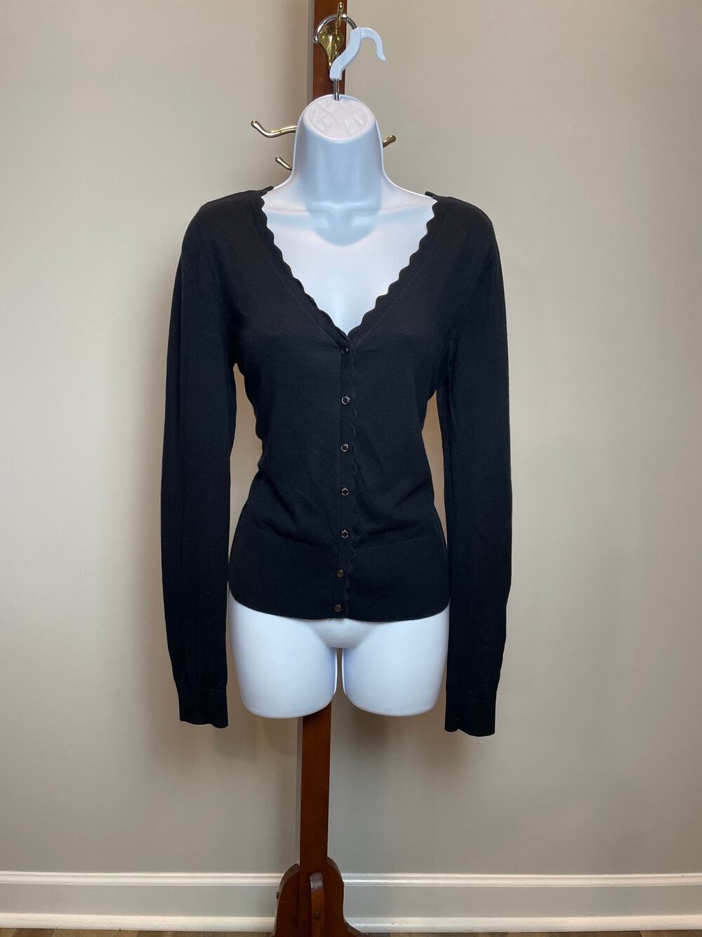 White House Black Market Cardigan Size L Black Cotton Button Front V Neck
